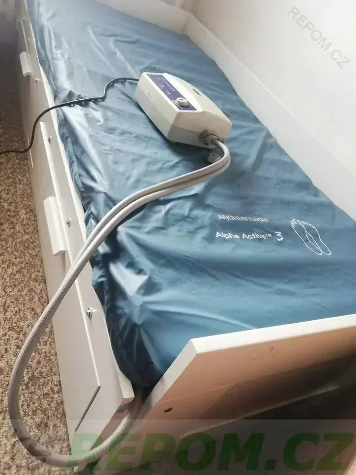 PŮJČENÍ aktivní antidekubitní matrace