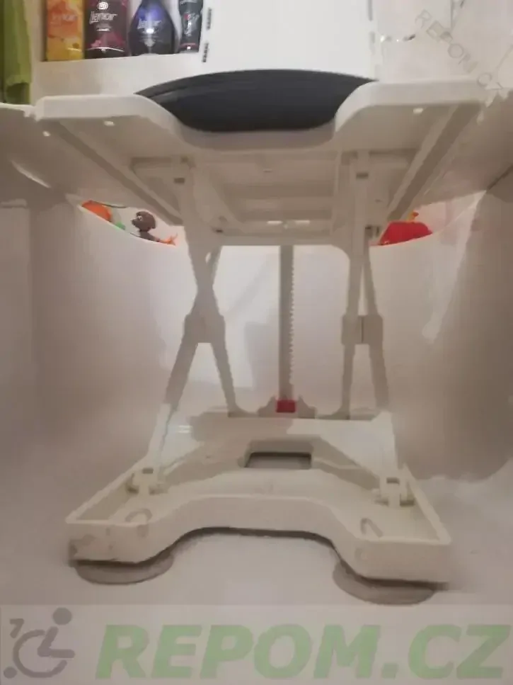 PŮJČENÍ vanového zvedáku