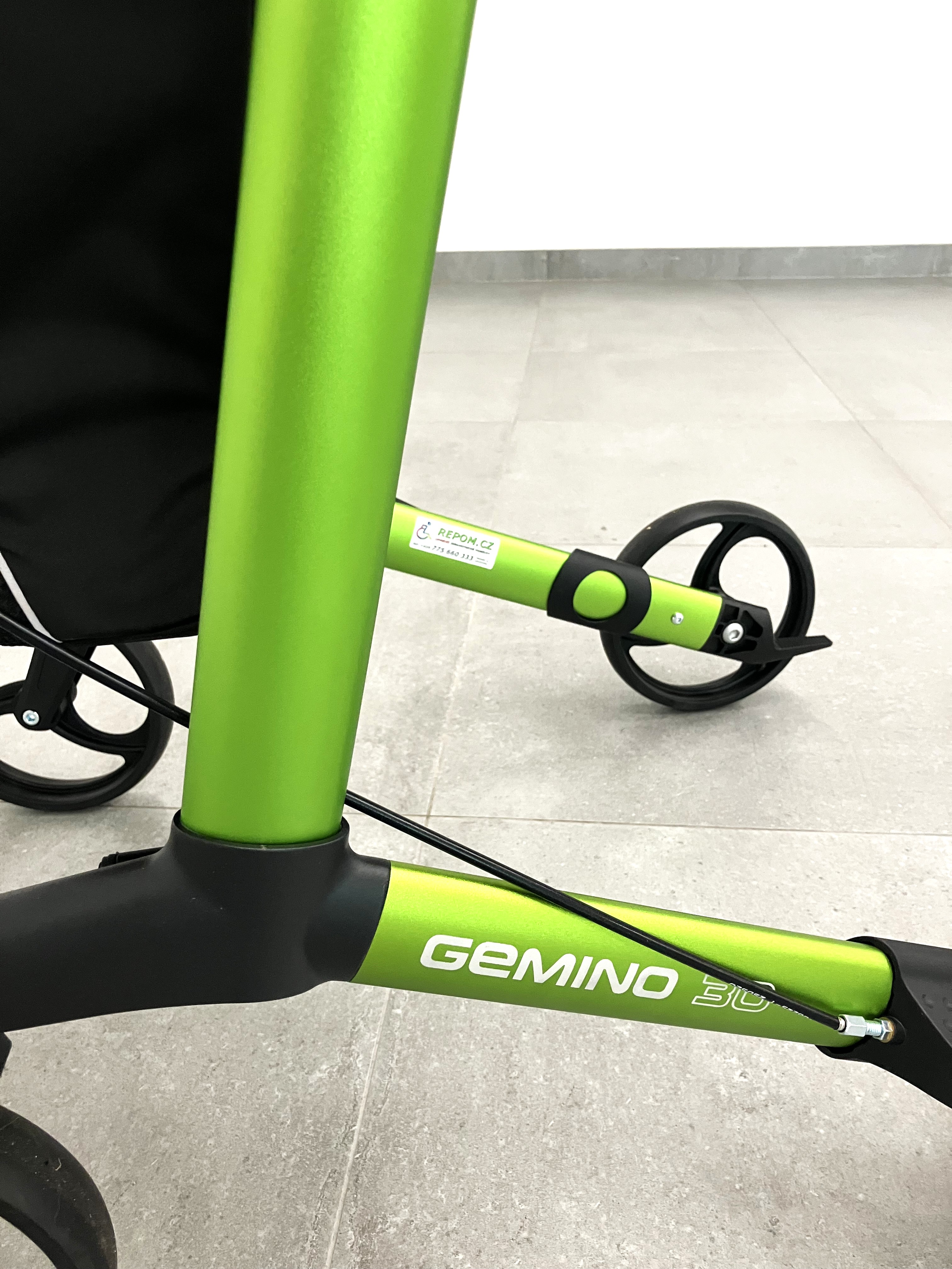 Snížené chodítko GEMINO 30 M green