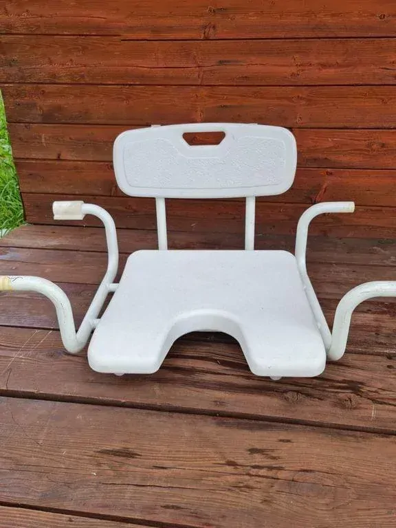 REPAS: Stolička do sprchy s madly