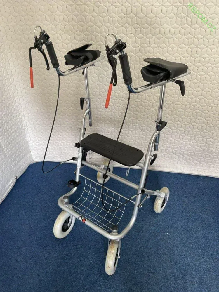 REPAS: Chodítko čtyřkolové s předloketní oporou a brzdami