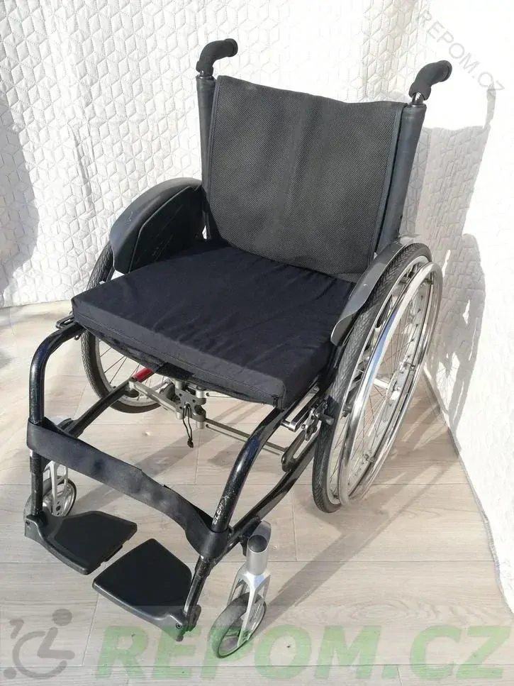REPAS: Sportovní invalidní vozík PROACTIV