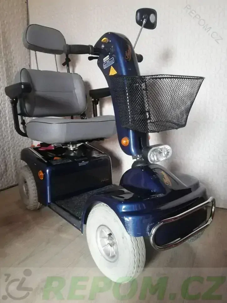 PŮJČENÍ Elektrický skútr kompaktní
