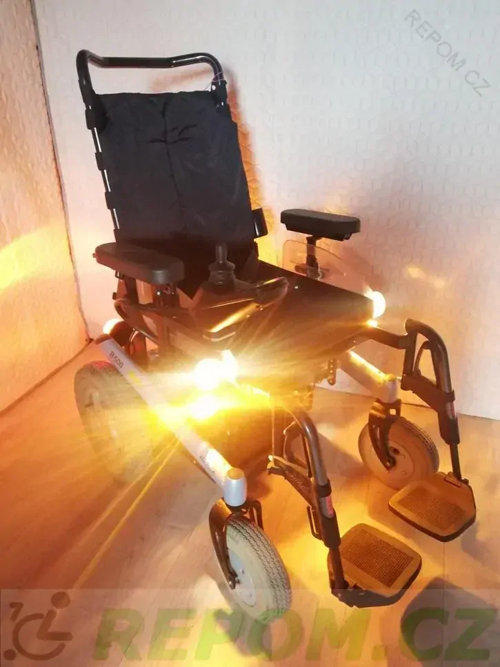 REPAS: Terénní elektrický vozík s anatomickým sezením