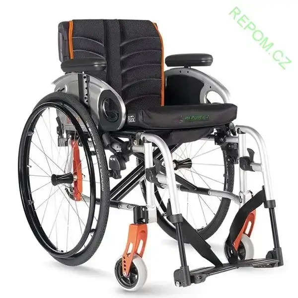 Invalidní vozík QUICKIE LIFE SA poloaktivní, skládací
