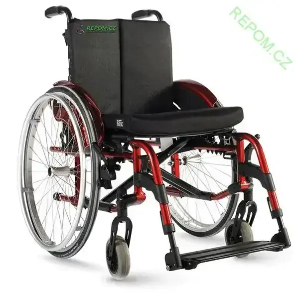 Invalidní vozík odlehčený QUICKIE HELIX poloaktivní, skládací