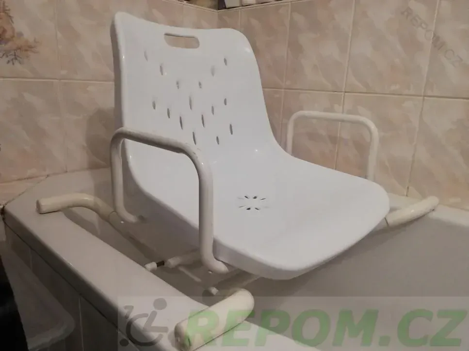 PŮJČENÍ sedačka do vany otočná