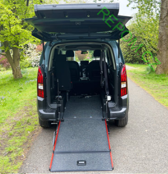 Bezbariérové auto Peugeot Rifter Inspire™