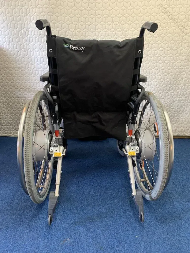 PŮJČENÍ Skládací elektrický invalidní vozík ALBER E-FIX