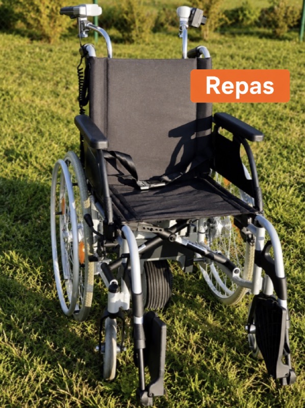 REPAS: Skládací elektrický invalidní vozík VIAMOBIL s pohonem pro doprovod