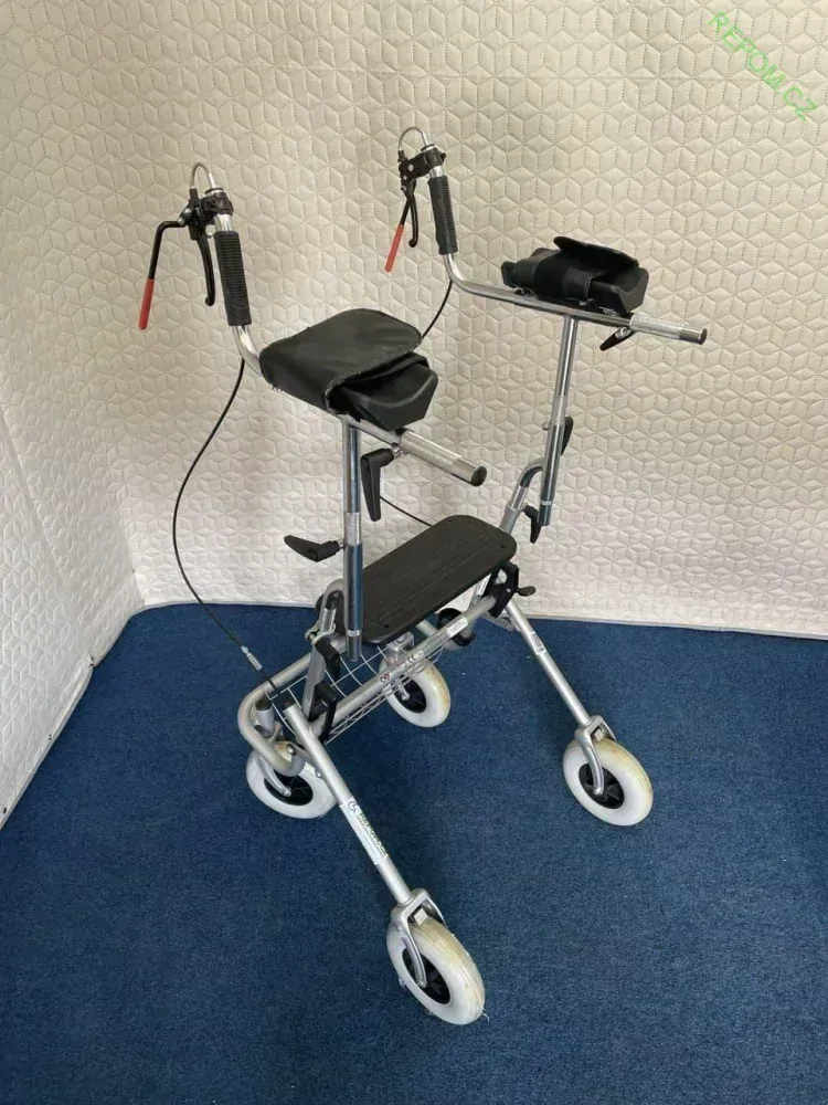 REPAS: Chodítko čtyřkolové s předloketní oporou a brzdami