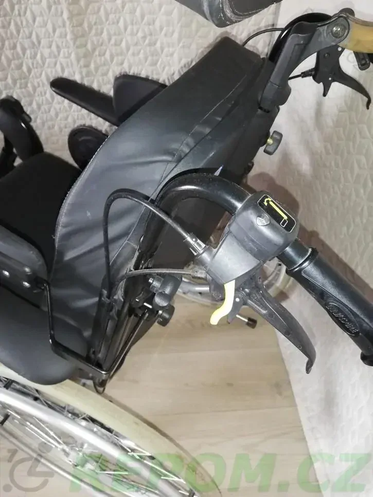 REPAS: Invalidní vozík polohovací