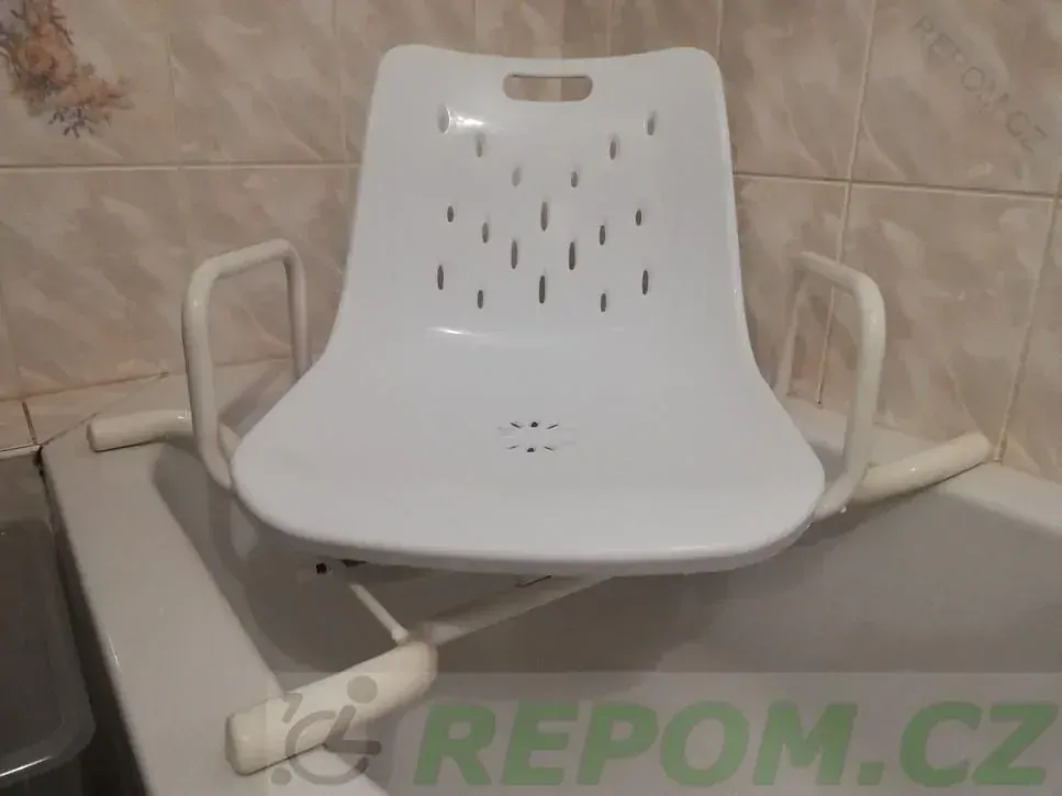 PŮJČENÍ sedačka do vany otočná