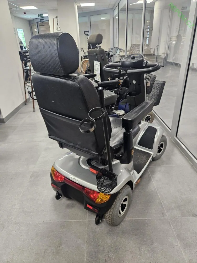 PŮJČENÍ Elektrický skútr standardní