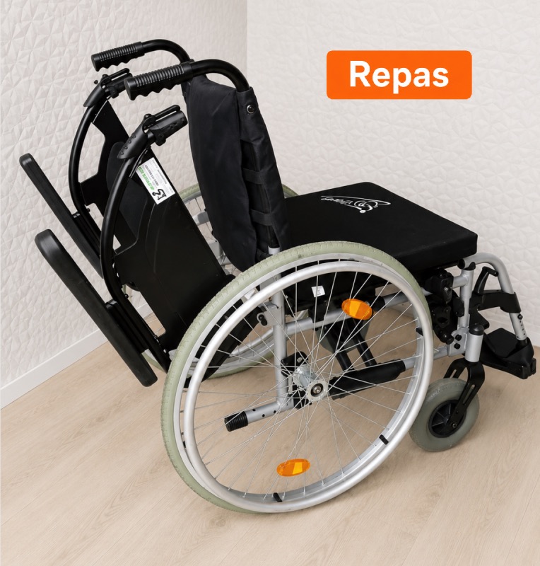 REPAS: Invalidní vozík standardní geriatrický bez brzd pro doprovod