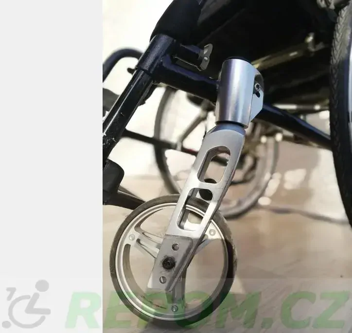 REPAS: Sportovní invalidní vozík PROACTIV