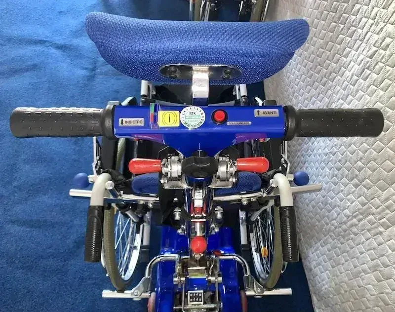 REPAS: Schodolez pásový Antano LG 2004