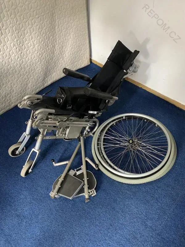 REPAS: Stavěcí invalidní vozík LEVO