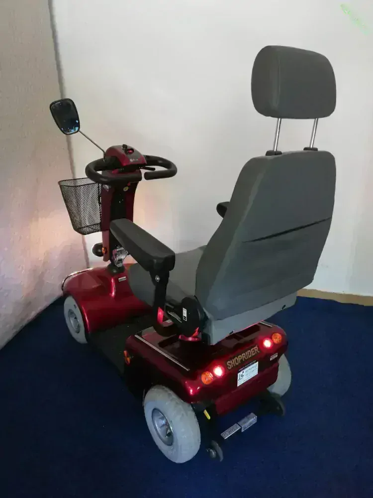 PŮJČENÍ elektrický skútr levný