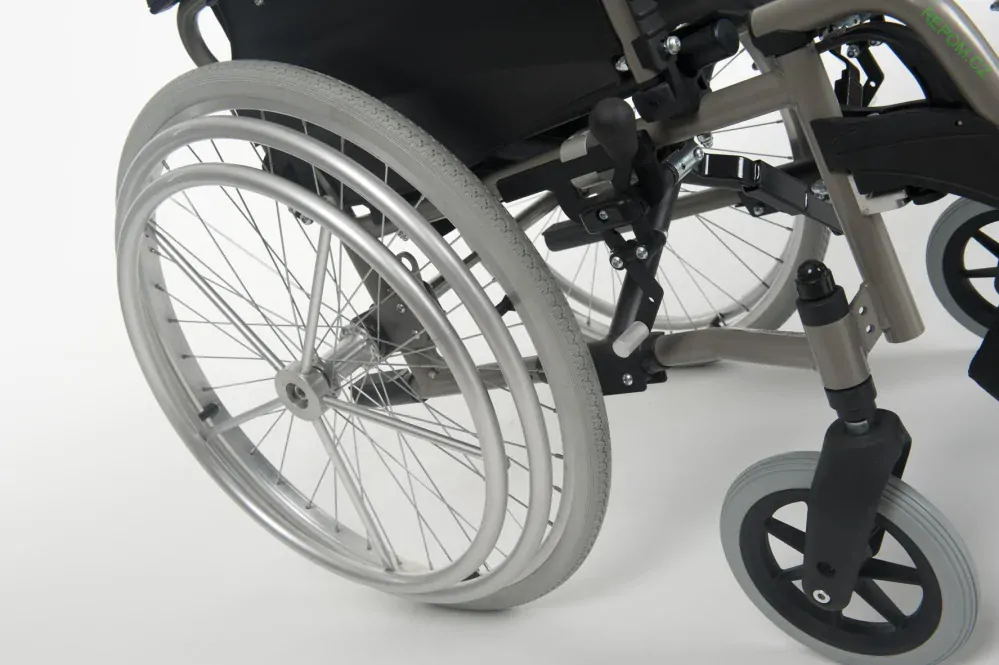 Invalidní vozík zesílený V100 XL, standardní