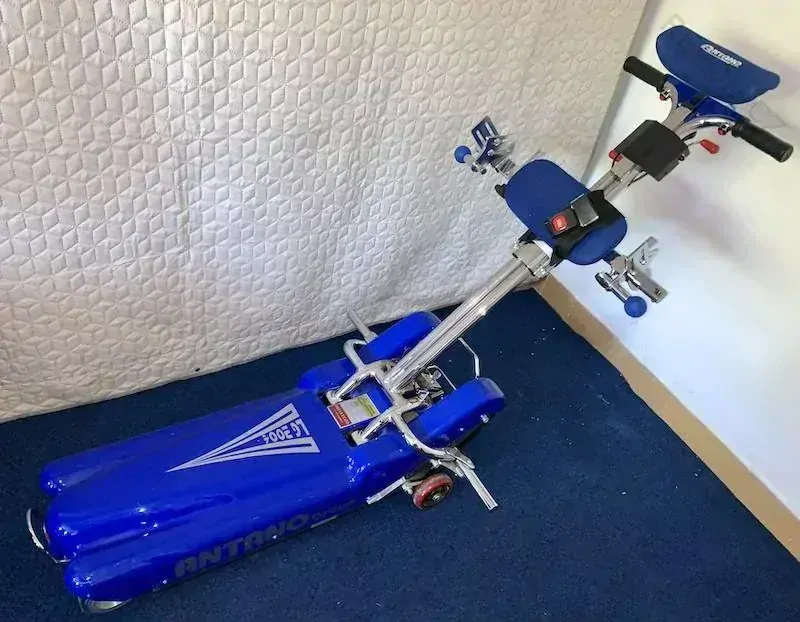 REPAS: Schodolez pásový Antano LG 2004