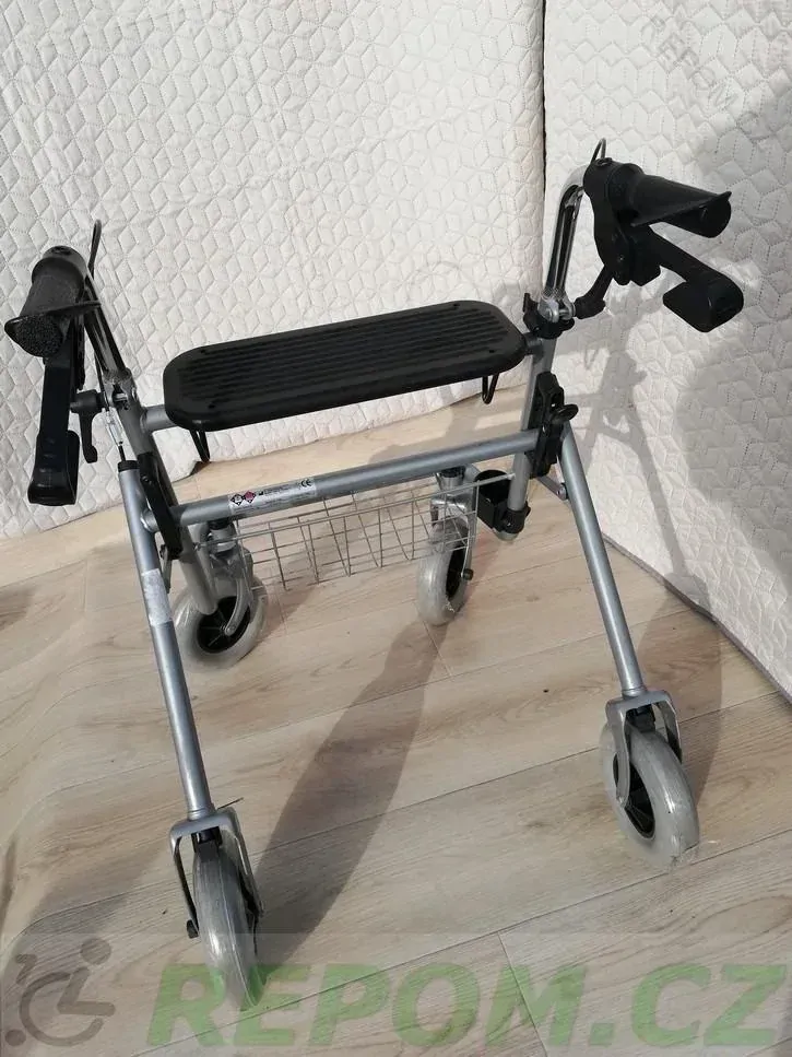 REPAS: Chodítko čtyřkolové standardní