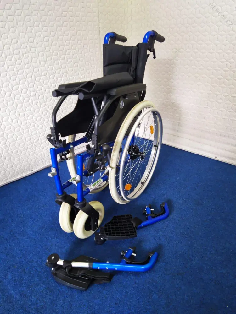 REPAS: Invalidní vozík odlehčený skládací