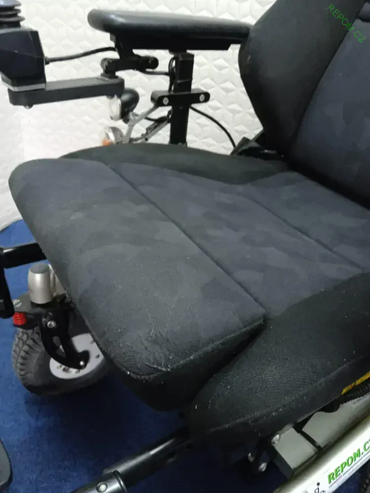 PŮJČENÍ Terénní elektrický vozík OTTO BOCK sedačka RECARO
