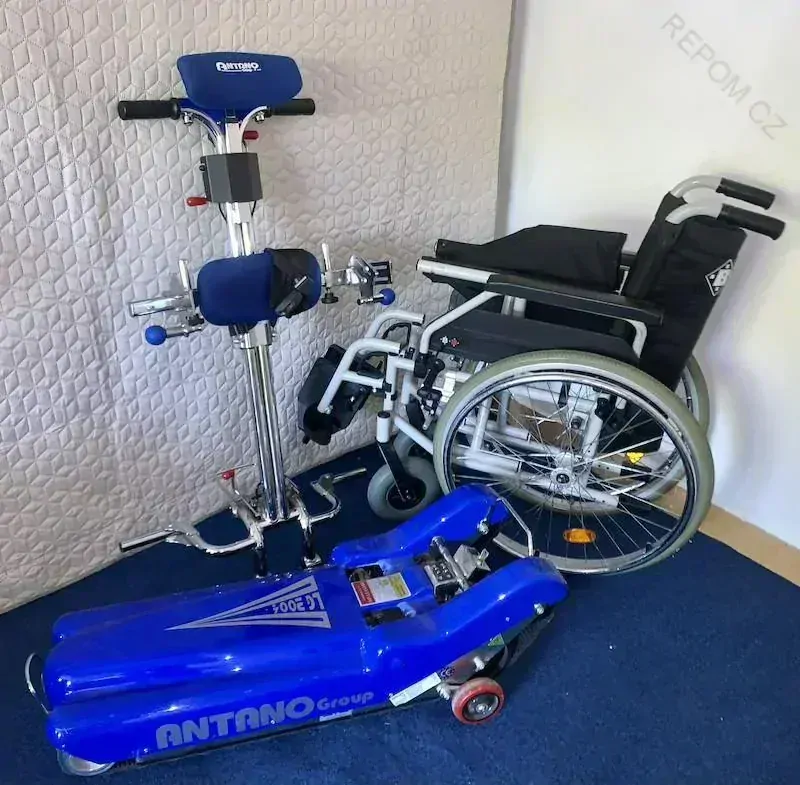 REPAS: Schodolez pásový Antano LG 2004