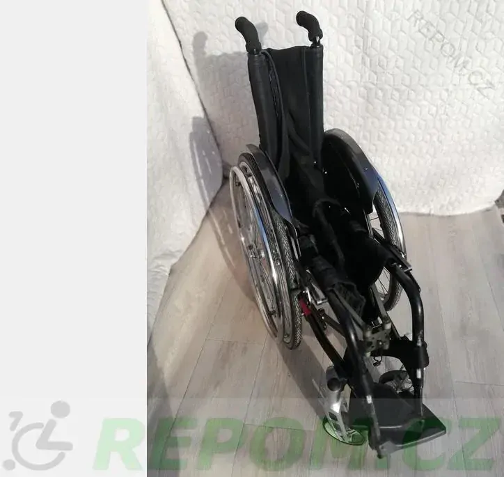 REPAS: Sportovní invalidní vozík PROACTIV