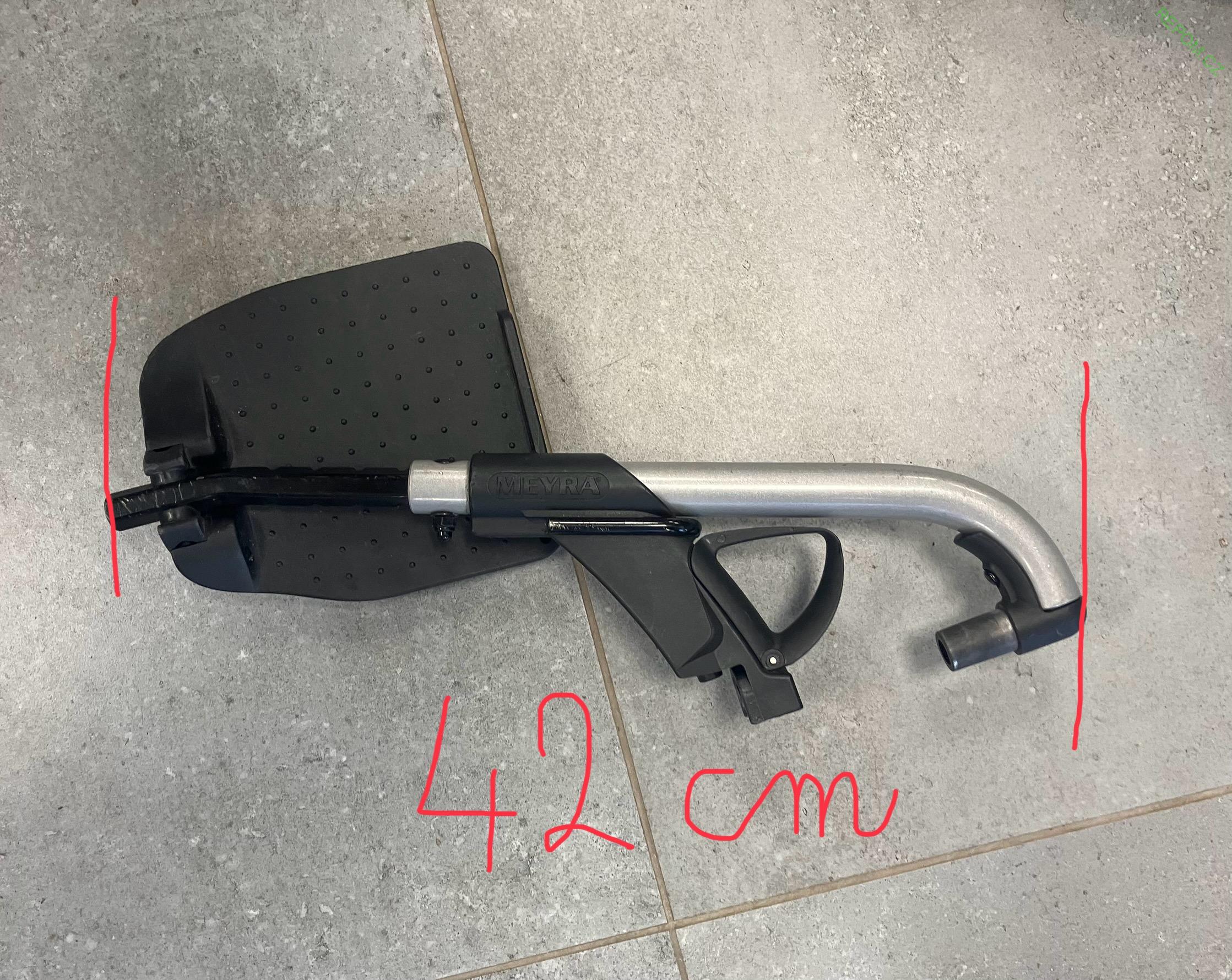 PŮJČENÍ mechanický invalidní vozík